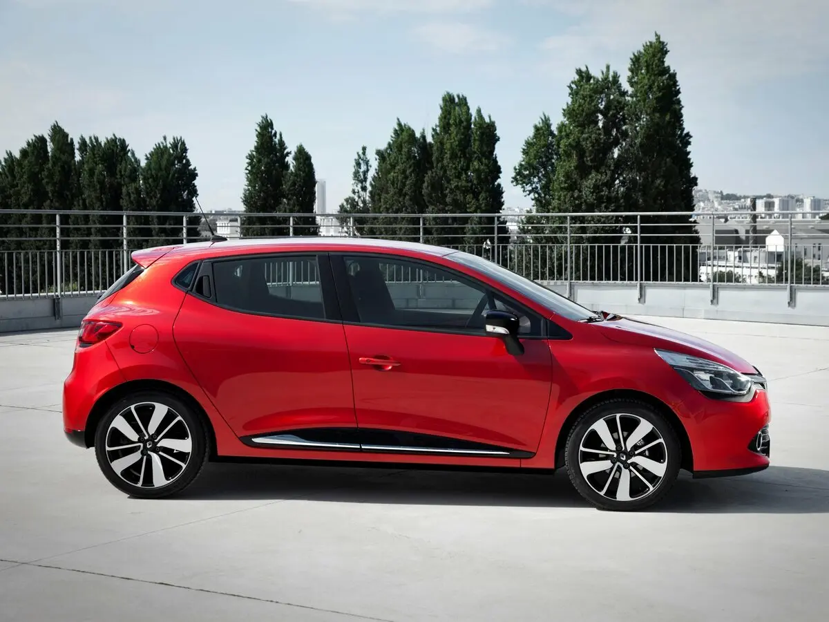 Renault Clio IV Хэтчбек 5 дв. — photo 2