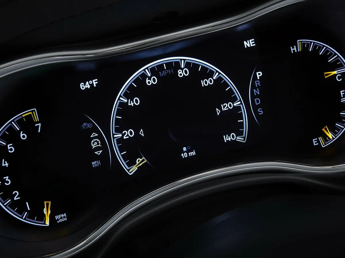 Jeep Grand Cherokee IV (WK2) Рестайлинг Внедорожник 5 дв. — photo 7
