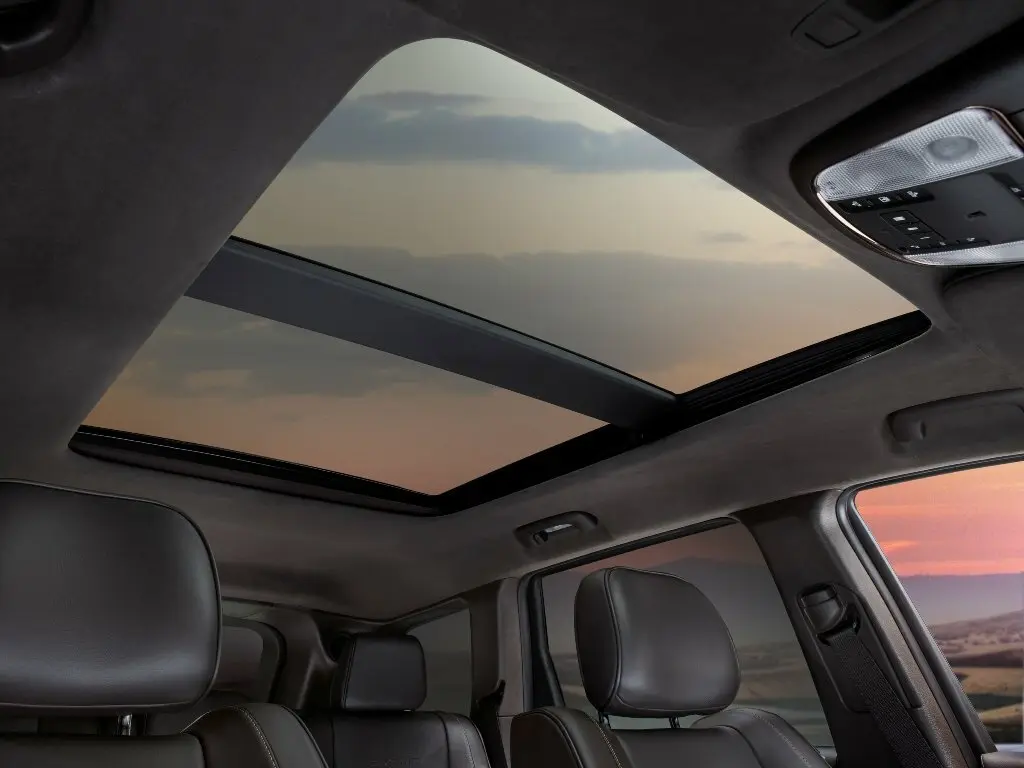Jeep Grand Cherokee IV (WK2) Рестайлинг Внедорожник 5 дв. — photo 12