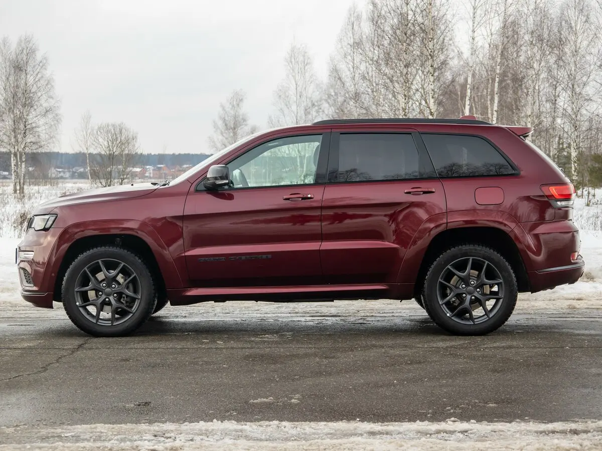 Jeep Grand Cherokee IV (WK2) Рестайлинг Внедорожник 5 дв. — photo 15