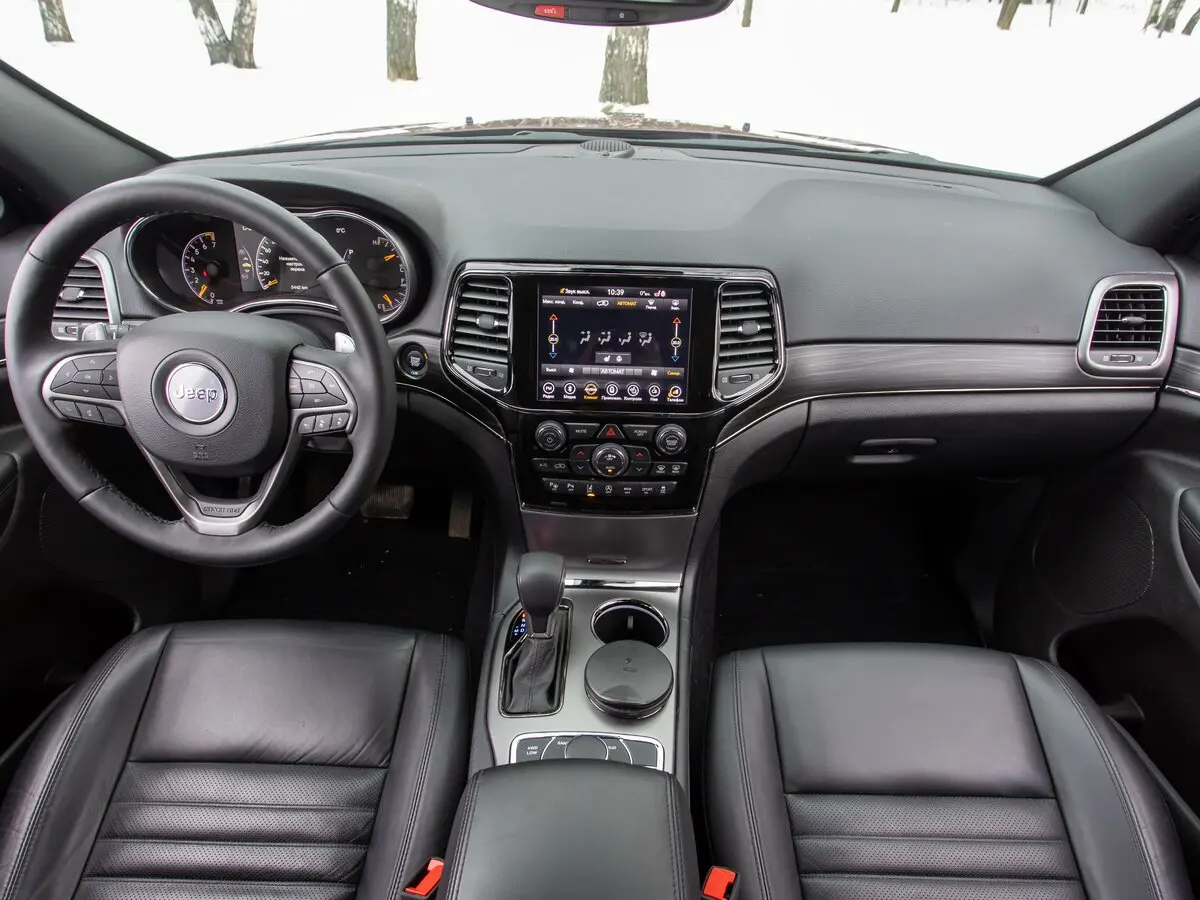 Jeep Grand Cherokee IV (WK2) Рестайлинг Внедорожник 5 дв. — photo 19