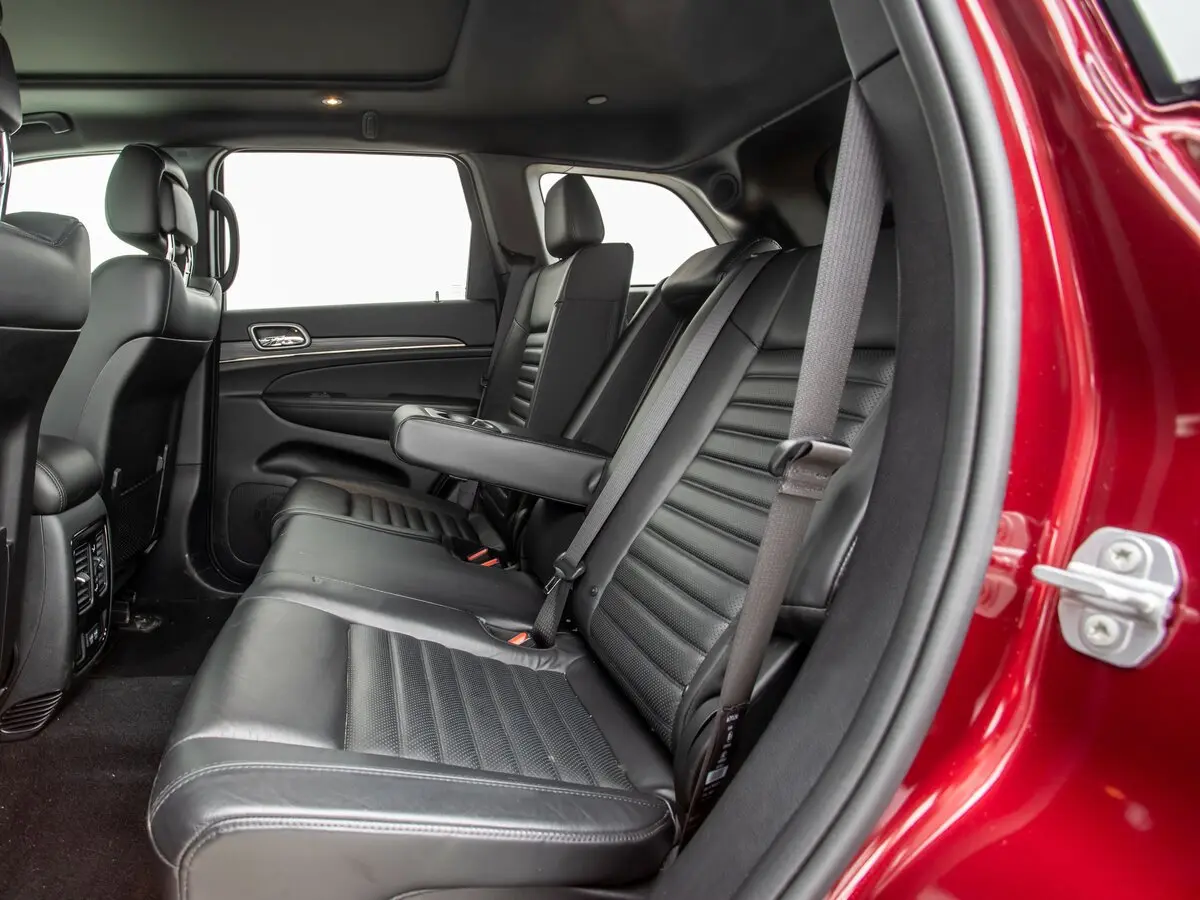 Jeep Grand Cherokee IV (WK2) Рестайлинг Внедорожник 5 дв. — photo 24