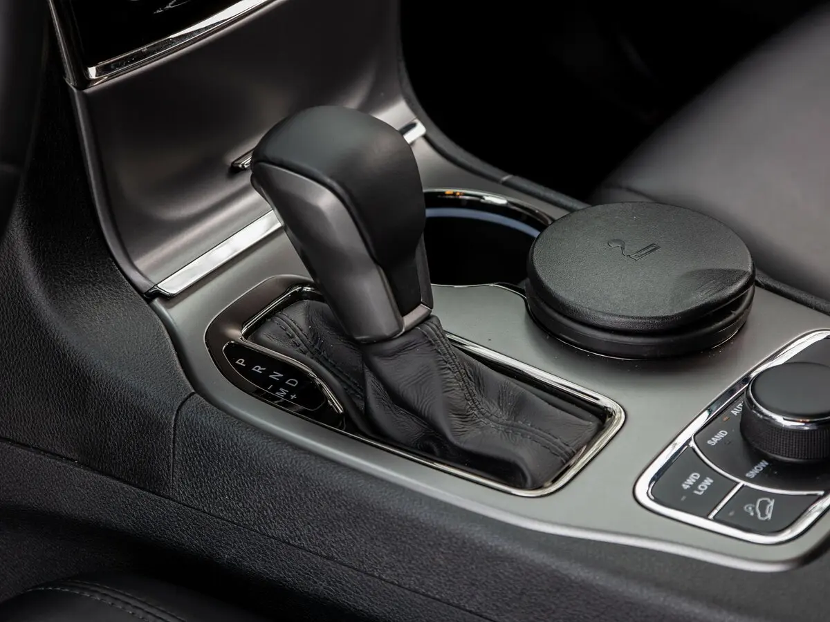 Jeep Grand Cherokee IV (WK2) Рестайлинг Внедорожник 5 дв. — photo 26