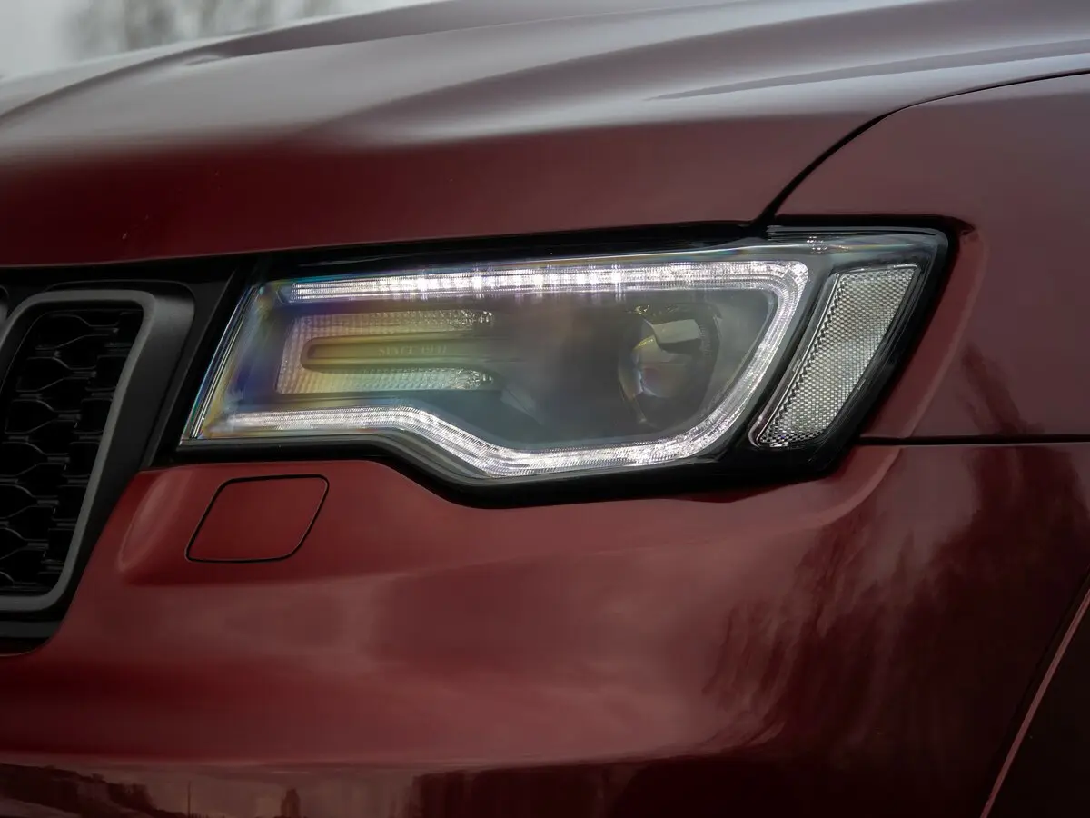 Jeep Grand Cherokee IV (WK2) Рестайлинг Внедорожник 5 дв. — photo 29