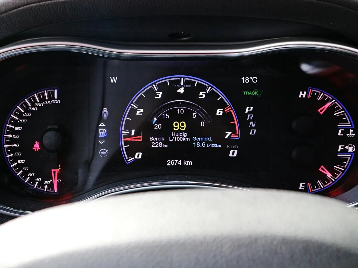 Jeep Grand Cherokee IV (WK2) Рестайлинг Внедорожник 5 дв. SRT — photo 8