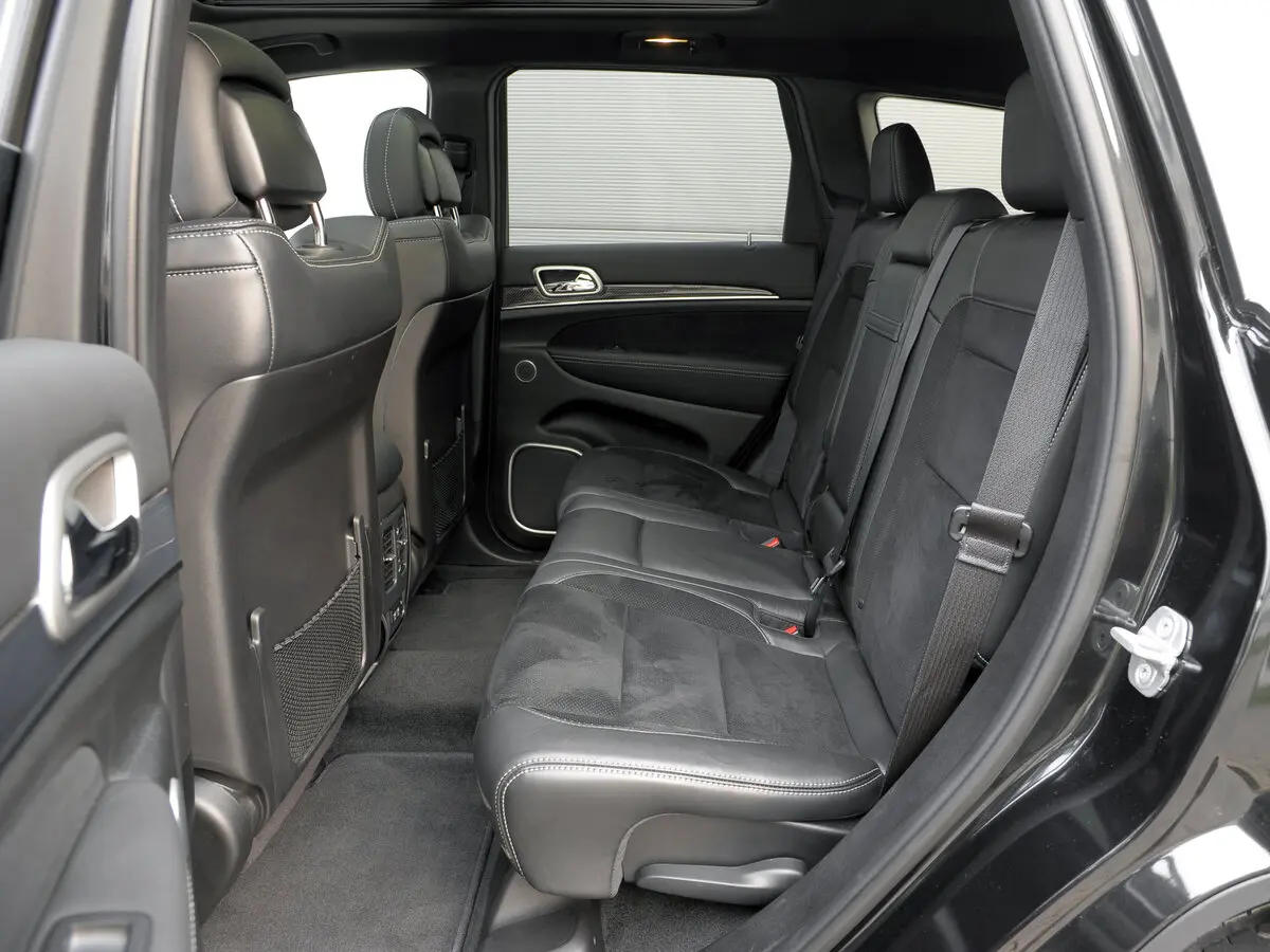 Jeep Grand Cherokee IV (WK2) Рестайлинг Внедорожник 5 дв. SRT — photo 10