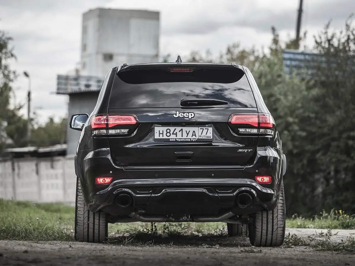 Jeep Grand Cherokee IV (WK2) Рестайлинг Внедорожник 5 дв. SRT — photo 15