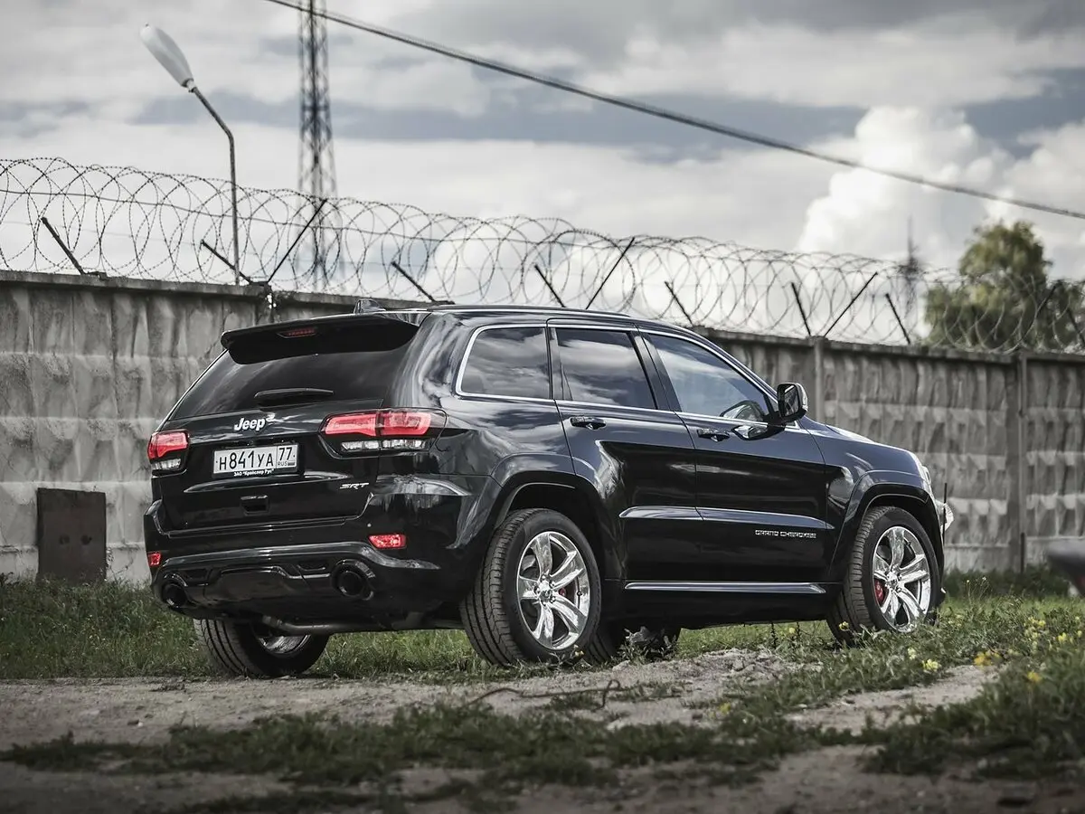 Jeep Grand Cherokee IV (WK2) Рестайлинг Внедорожник 5 дв. SRT — photo 16