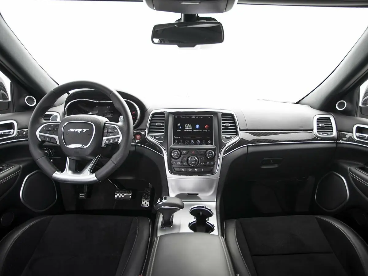 Jeep Grand Cherokee IV (WK2) Рестайлинг Внедорожник 5 дв. SRT — photo 17