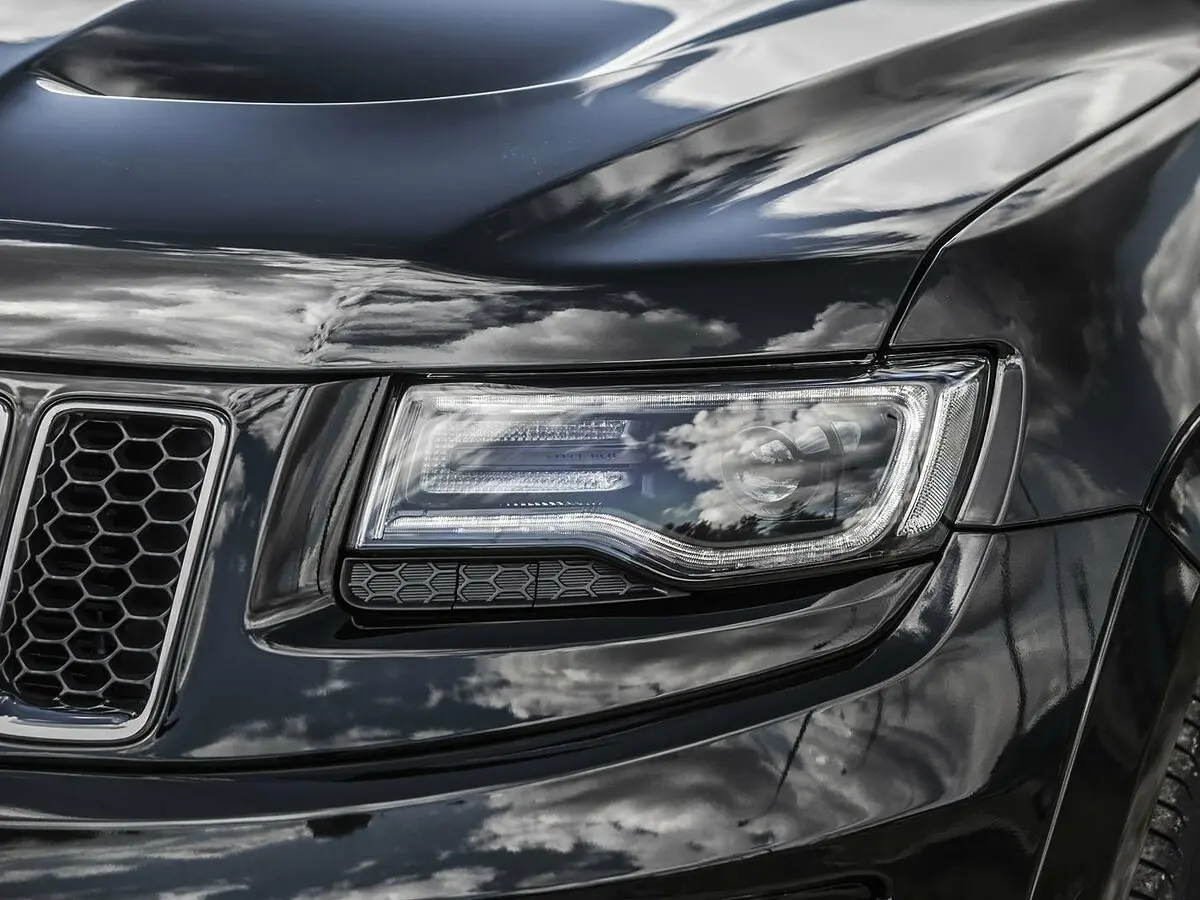 Jeep Grand Cherokee IV (WK2) Рестайлинг Внедорожник 5 дв. SRT — photo 26