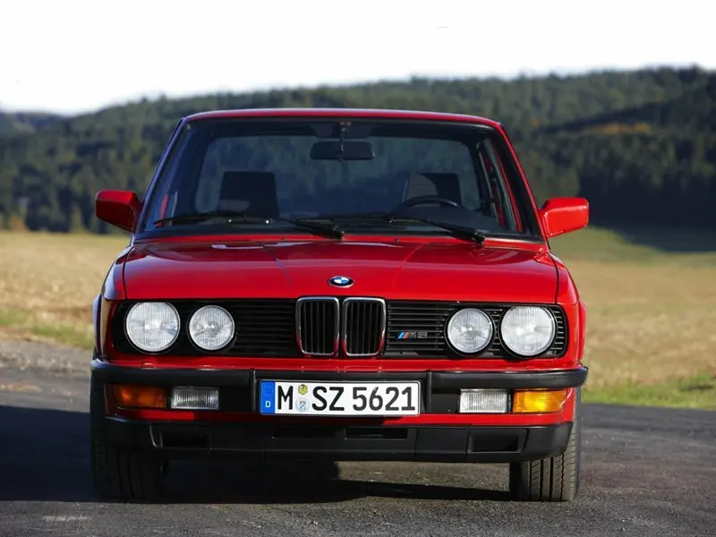 BMW M5 I (E28) Седан — сүрөт 3