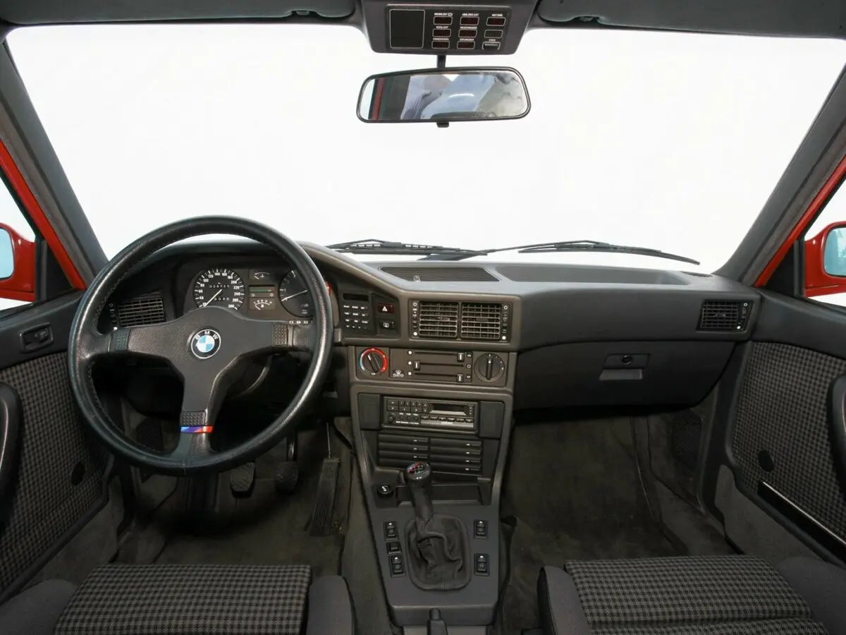 BMW M5 I (E28) Седан — сүрөт 6