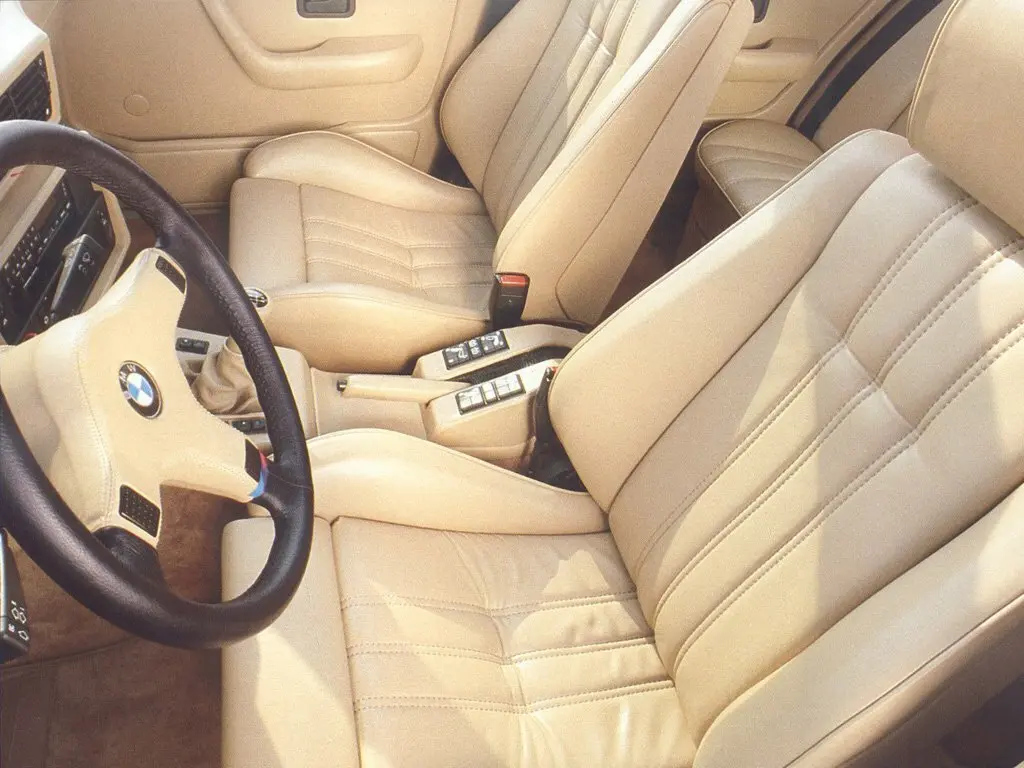 BMW M5 I (E28) Седан — сүрөт 8