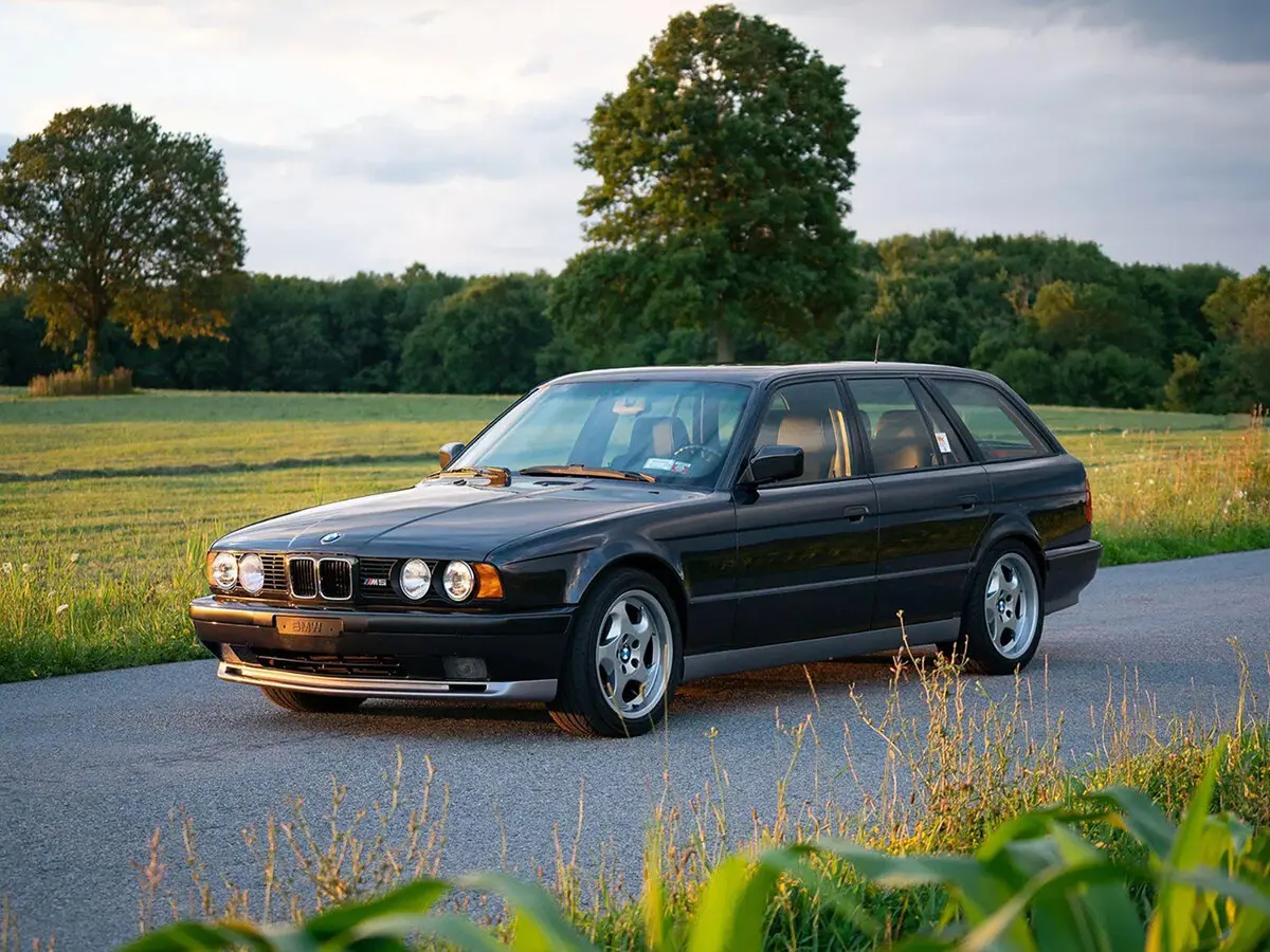 BMW M5 II (E34) Универсал 5 дв.