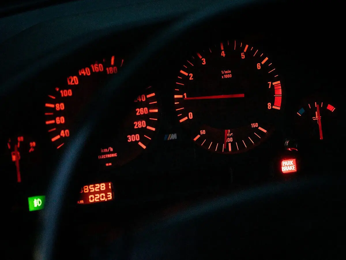 BMW M5 II (E34) Универсал 5 дв. — сүрөт 8