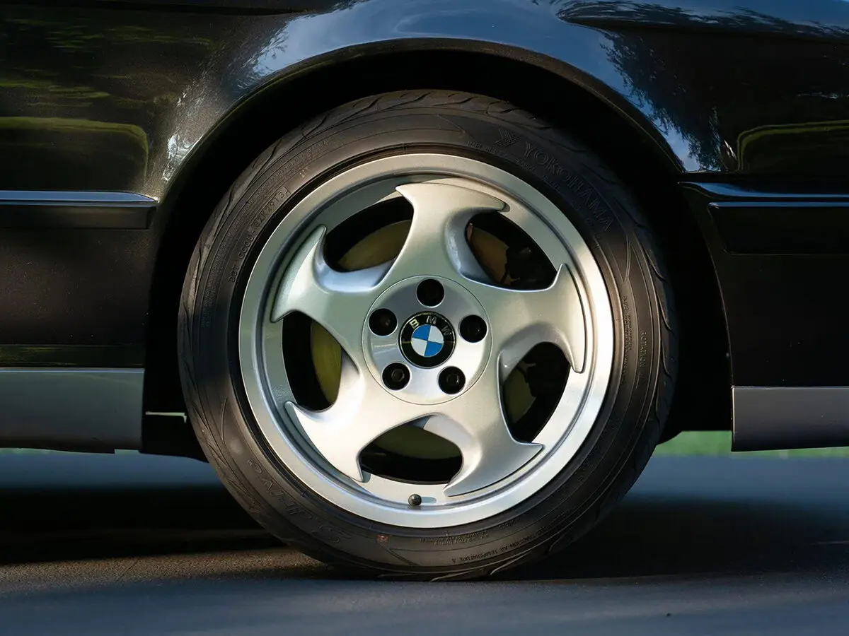 BMW M5 II (E34) Универсал 5 дв. — сүрөт 15