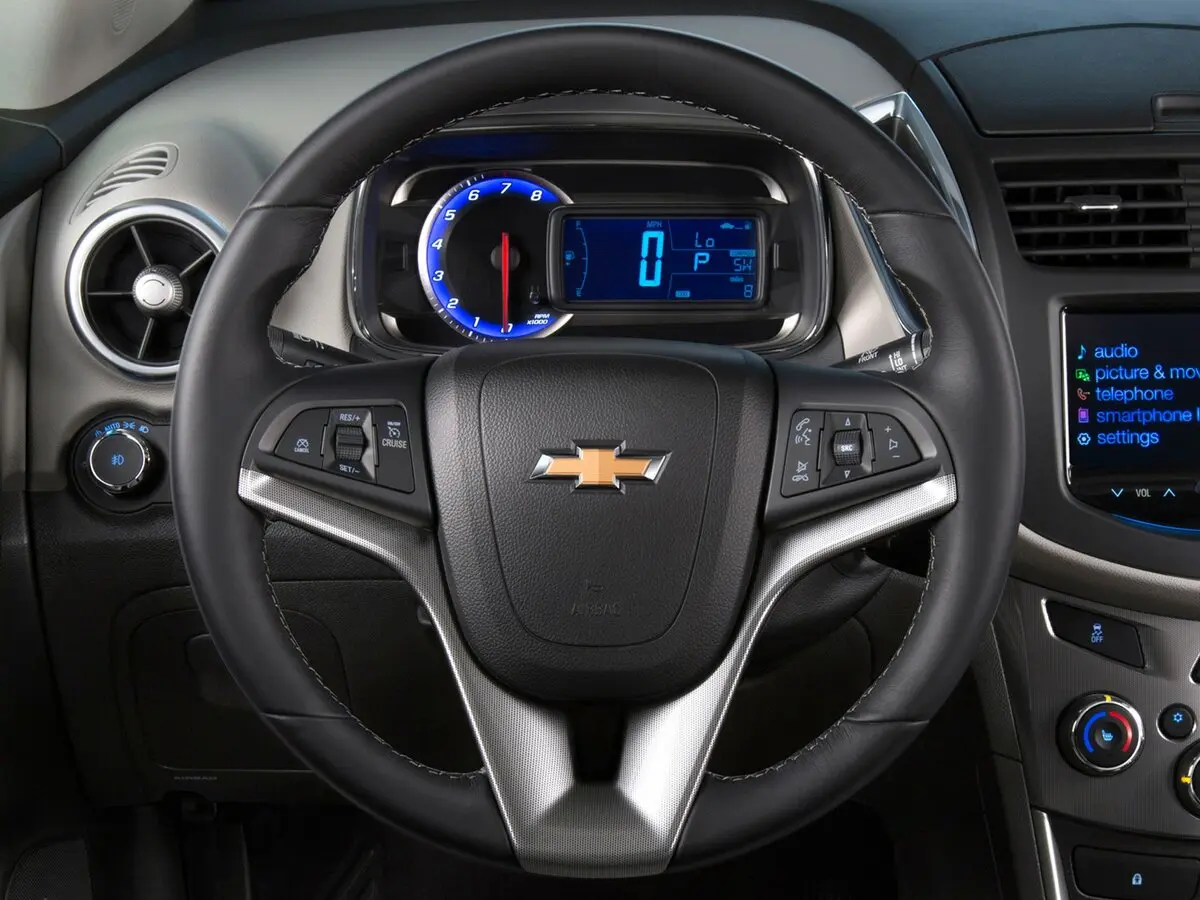 Chevrolet Trax I Внедорожник 5 дв. — сүрөт 9