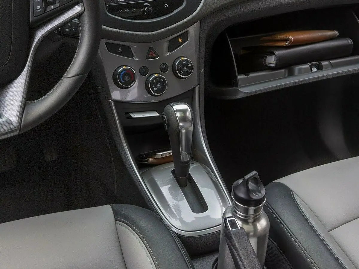 Chevrolet Trax I Внедорожник 5 дв. — сүрөт 11