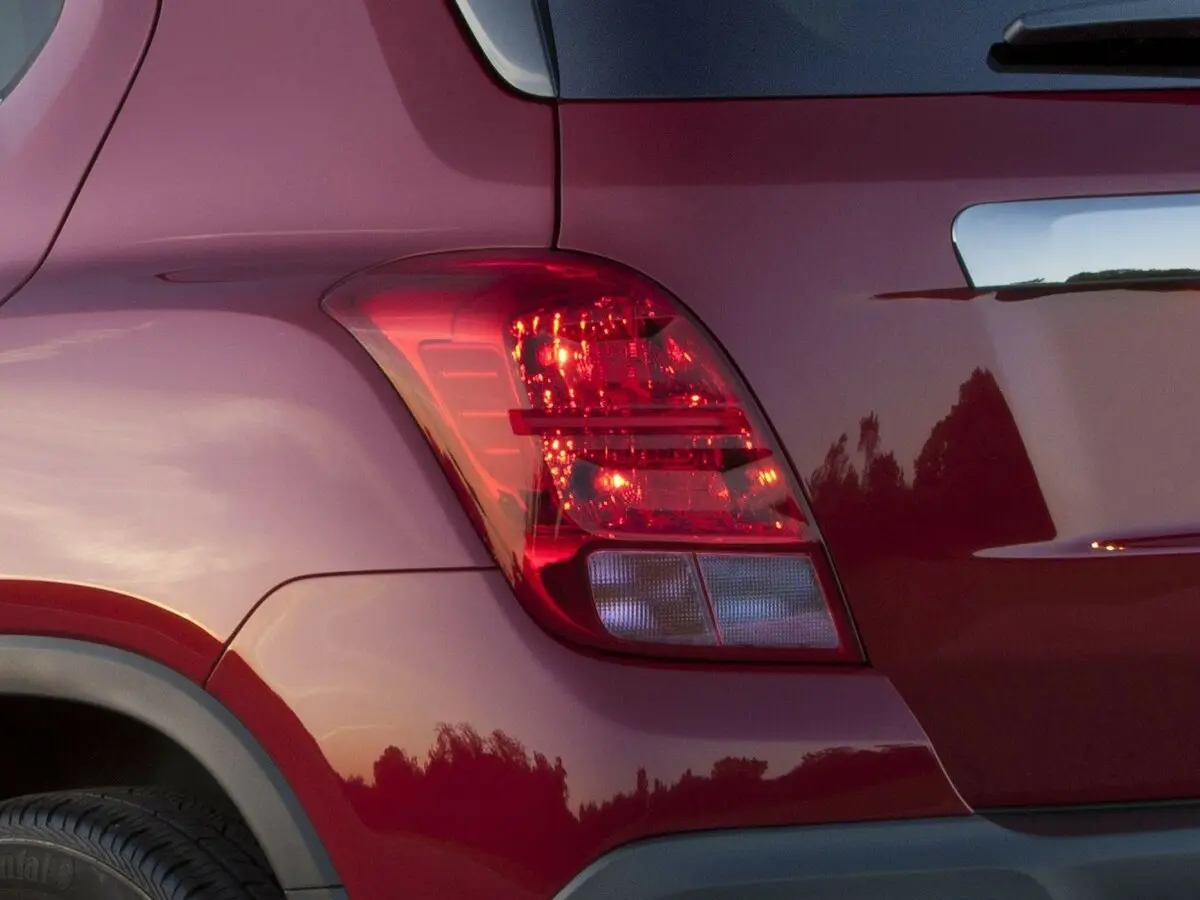 Chevrolet Trax I Внедорожник 5 дв. — сүрөт 15