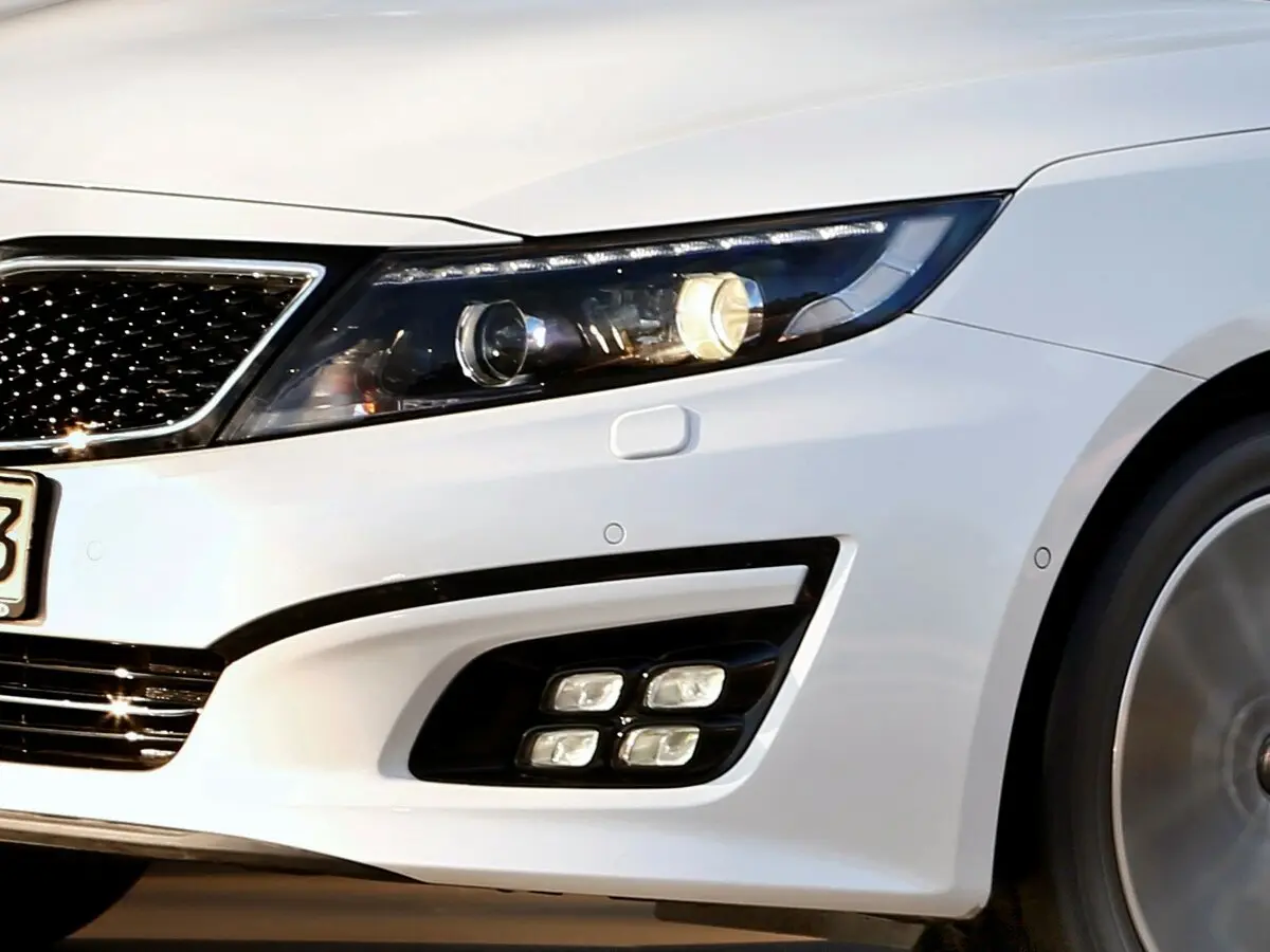Kia Optima III Рестайлинг Седан — фото 13