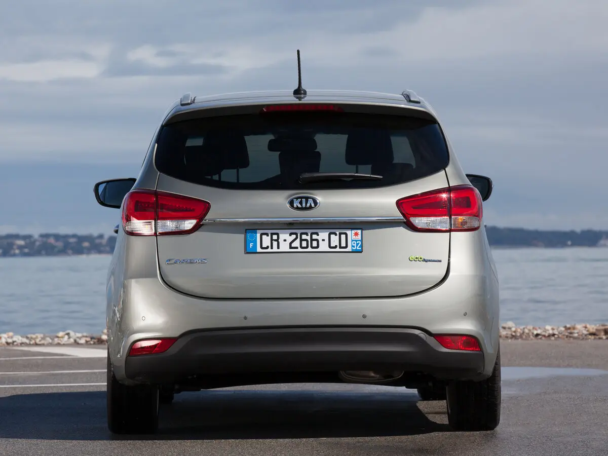Kia Carens III (RP) Компактвэн — сүрөт 4