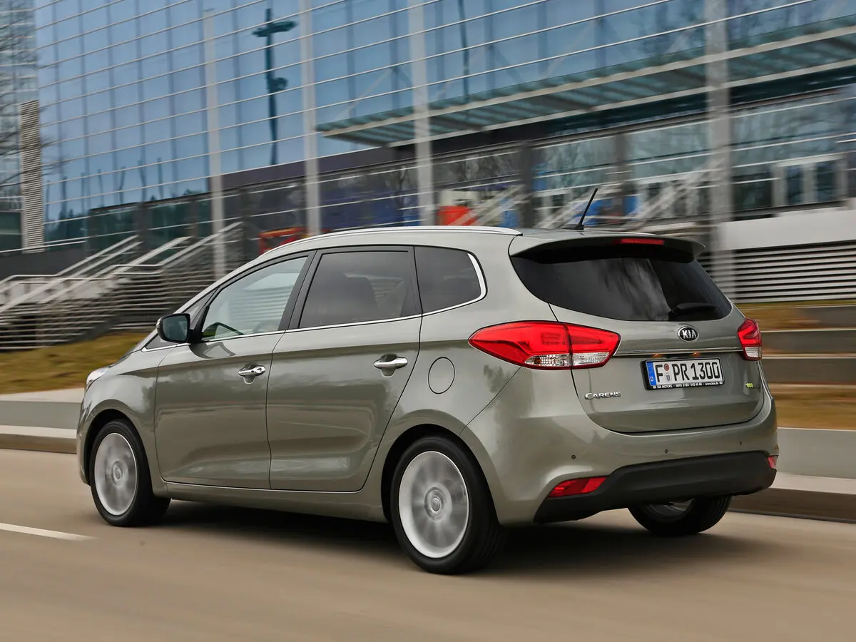 Kia Carens III (RP) Компактвэн — сүрөт 5