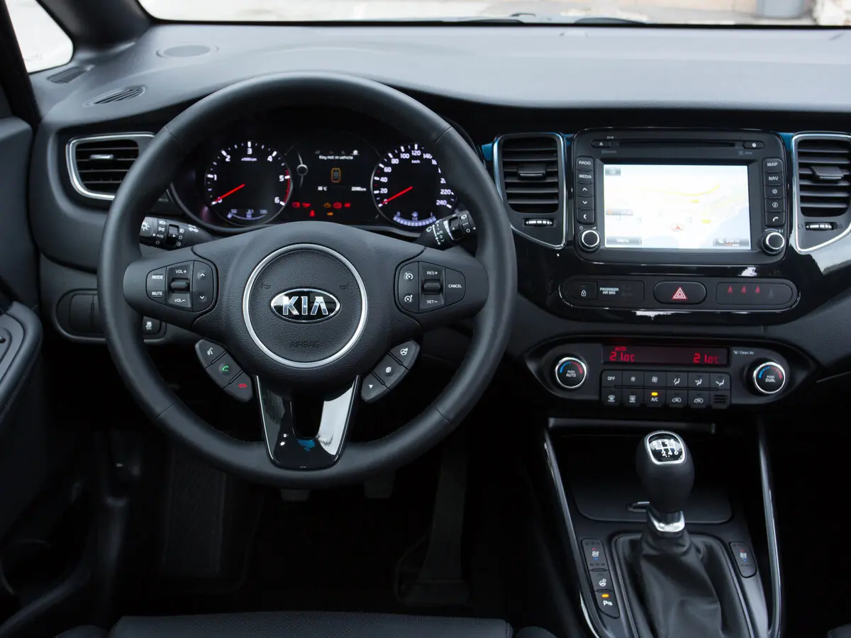 Kia Carens III (RP) Компактвэн — сүрөт 6