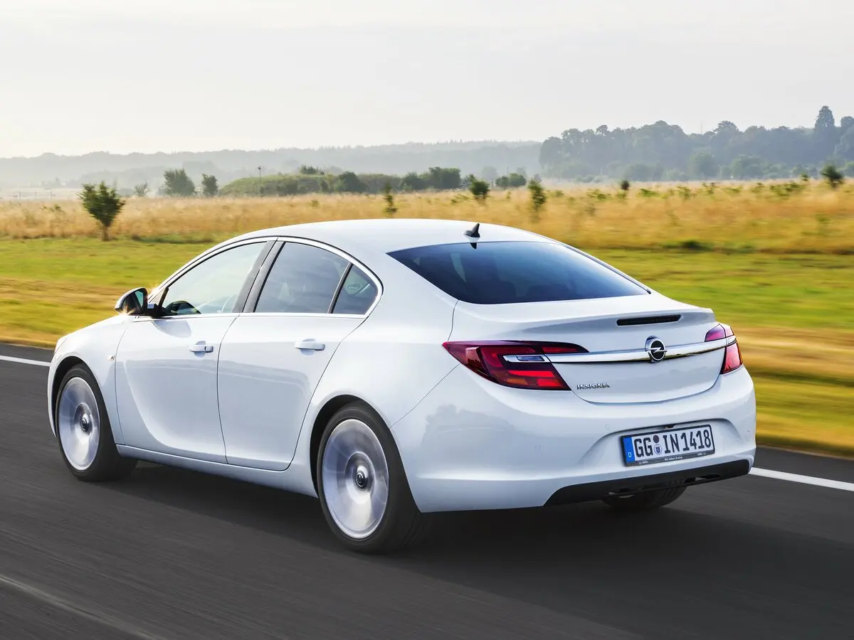Opel Insignia I Рестайлинг Седан — сүрөт 4