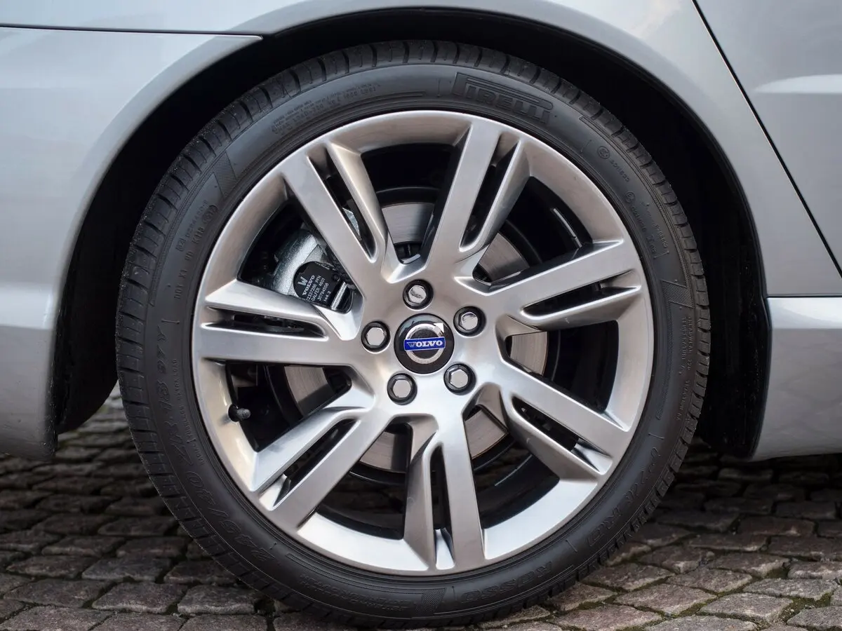 Volvo V70 III Рестайлинг Универсал 5 дв. — сүрөт 18