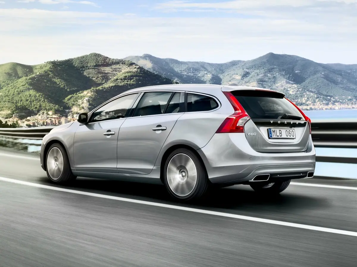 Volvo V60 I Рестайлинг Универсал 5 дв. — сүрөт 5