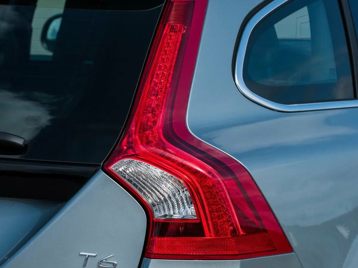 Volvo V60 I Рестайлинг Универсал 5 дв. — сүрөт 11