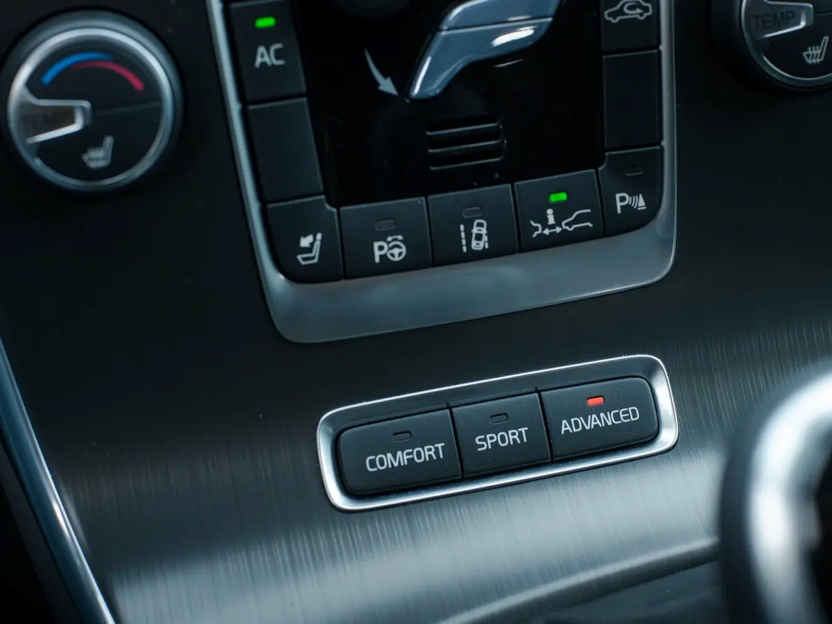 Volvo V60 I Рестайлинг Универсал 5 дв. — сүрөт 13