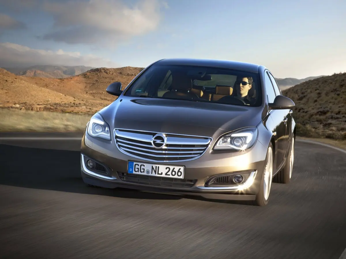 Opel Insignia I Рестайлинг Лифтбек — сүрөт 3