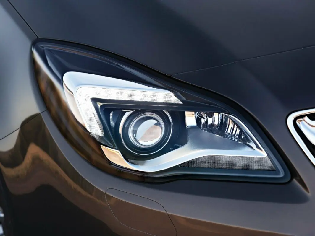 Opel Insignia I Рестайлинг Лифтбек — сүрөт 11