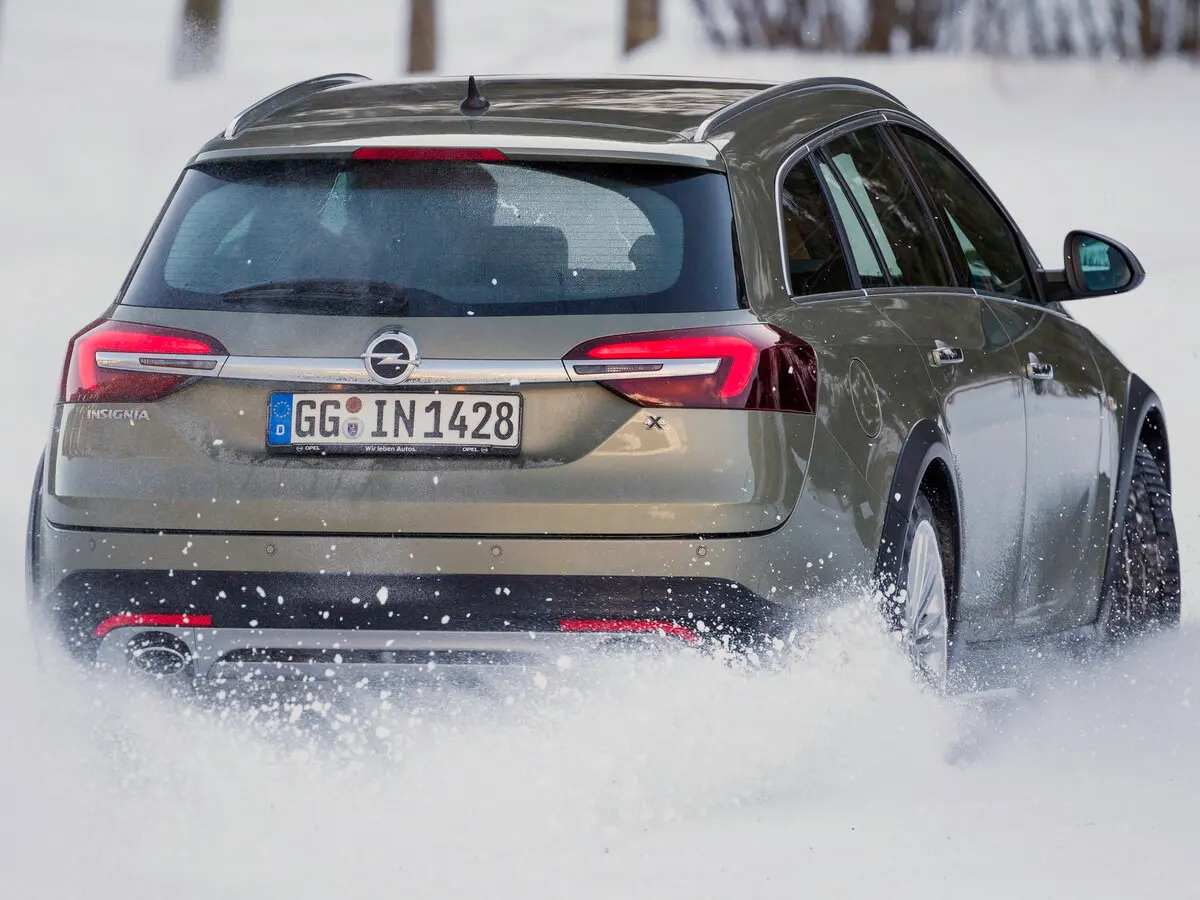 Opel Insignia I Рестайлинг Универсал 5 дв. Country Tourer — сүрөт 4