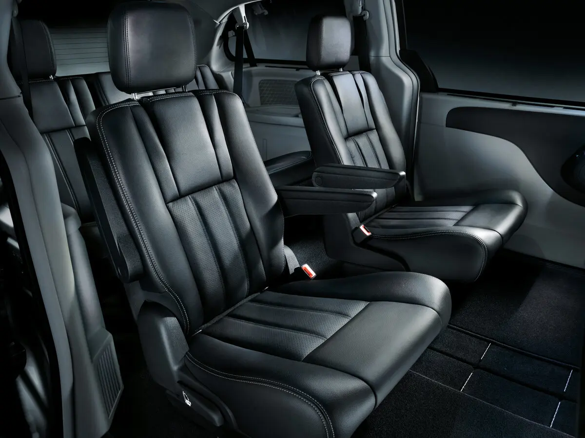 Lancia Voyager 2011 – 2015 Минивэн — сүрөт 10