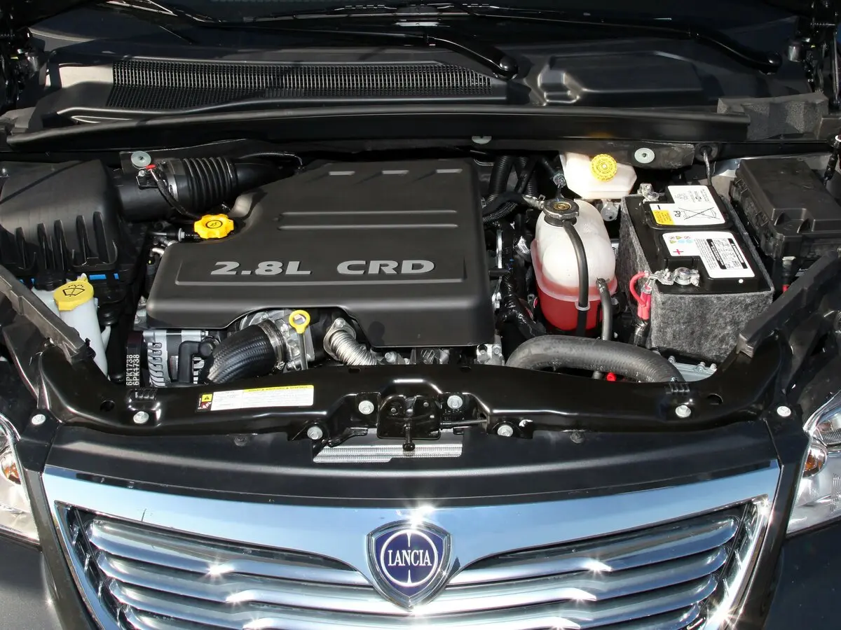 Lancia Voyager 2011 – 2015 Минивэн — сүрөт 14