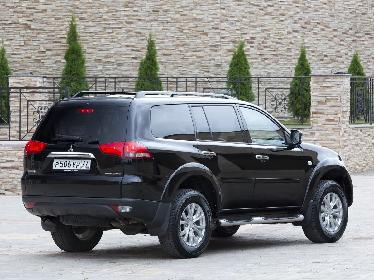 Mitsubishi Pajero Sport II Рестайлинг Внедорожник 5 дв. — фото 5