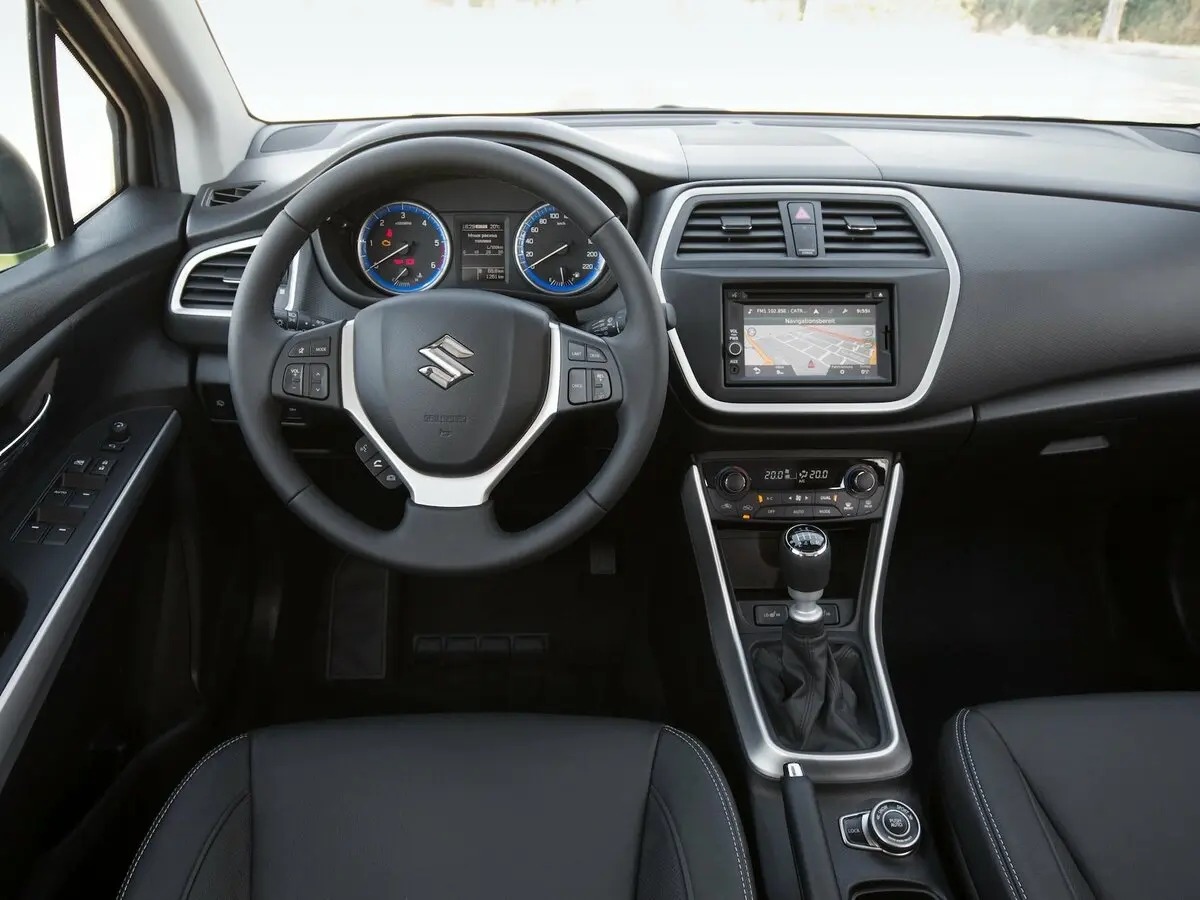 Suzuki SX4 II (S-Cross) Хэтчбек 5 дв. — 照片 6