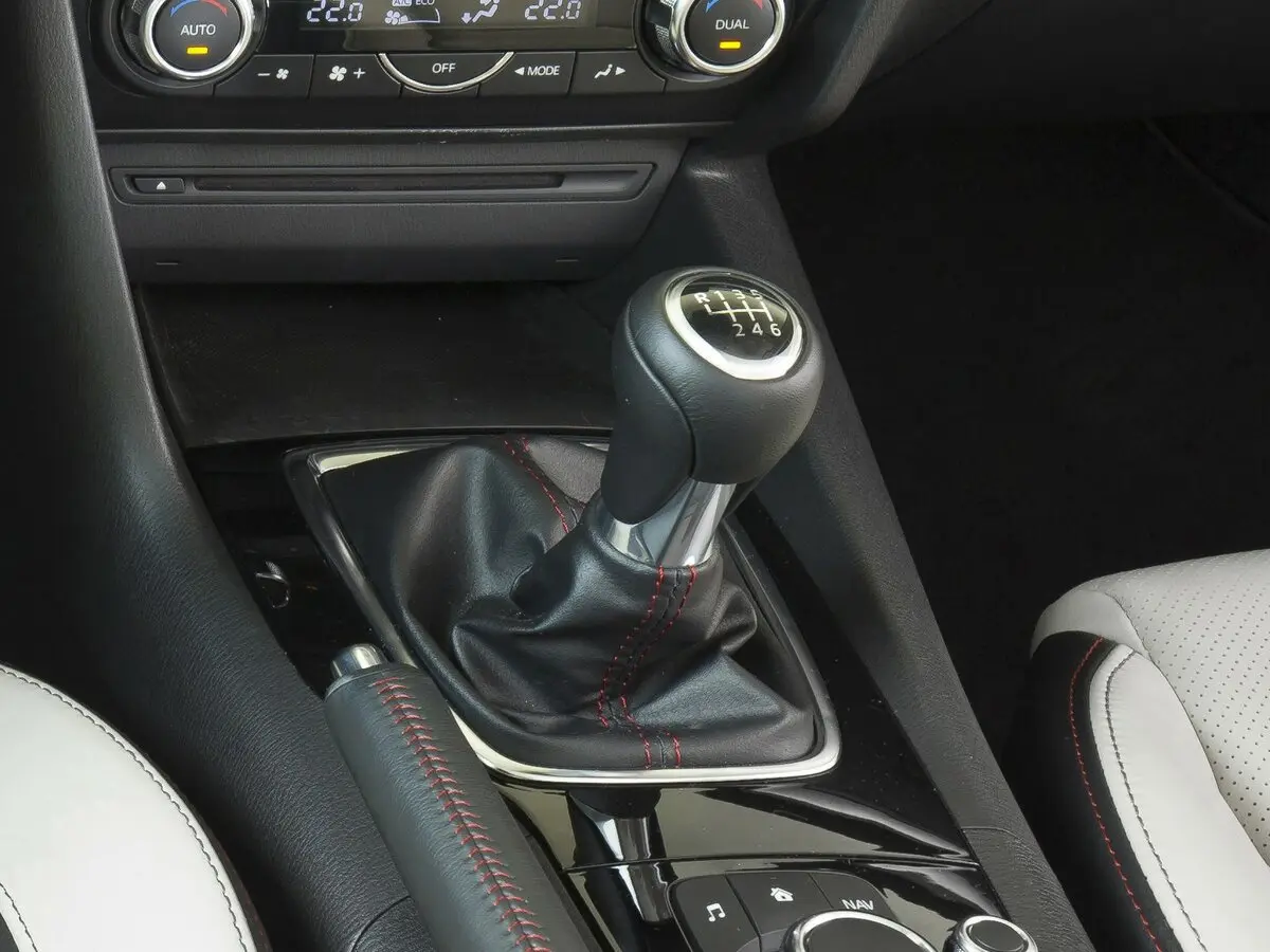 Mazda 3 III (BM) Хэтчбек 5 дв. — фото 12