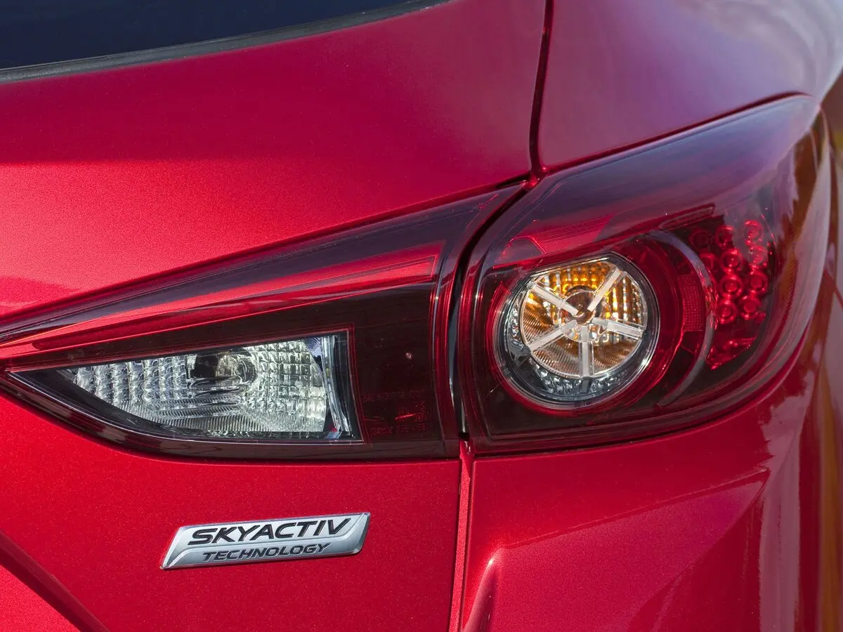 Mazda 3 III (BM) Хэтчбек 5 дв. — фото 15