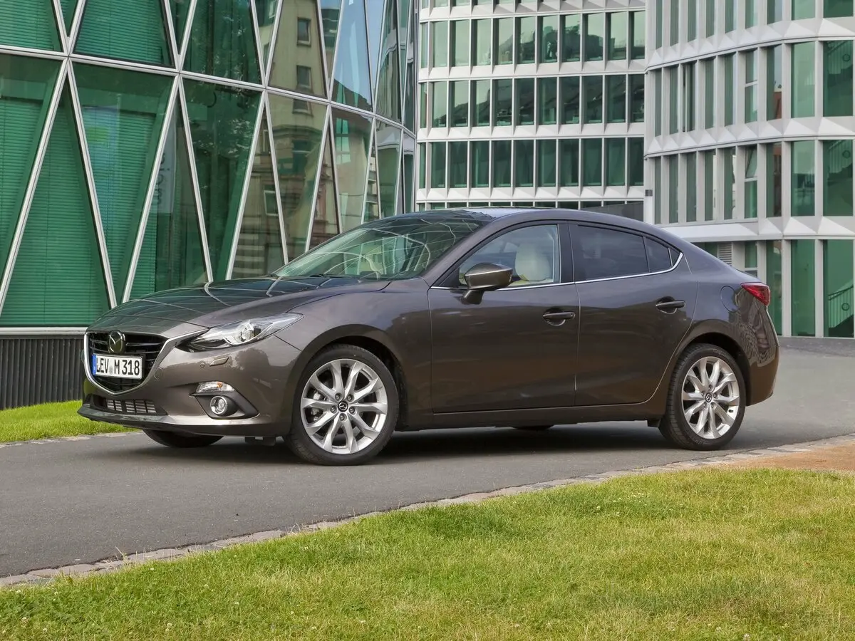 Mazda 3 III (BM) Седан