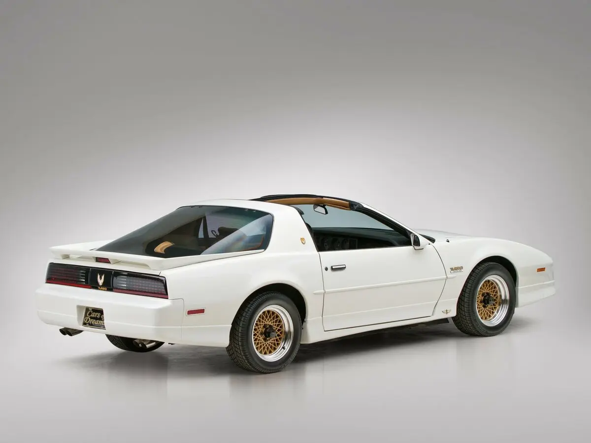 Pontiac Firebird III Купе — сүрөт 4