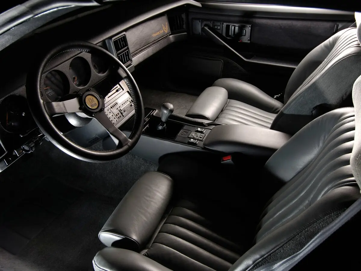 Pontiac Firebird III Купе — сүрөт 5
