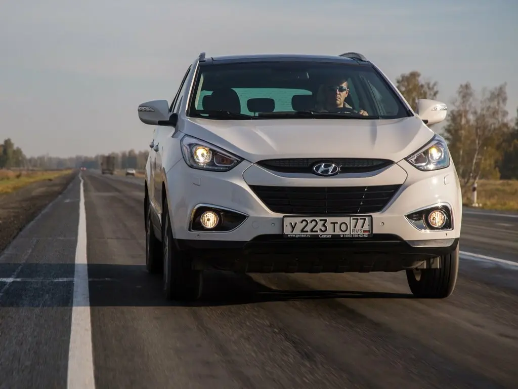 Hyundai ix35 I Рестайлинг Внедорожник 5 дв. — фото 3