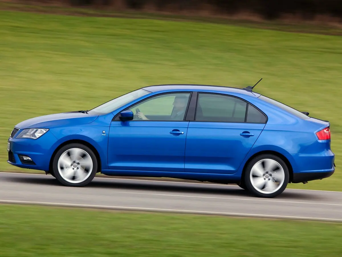 SEAT Toledo IV Лифтбек — сүрөт 2