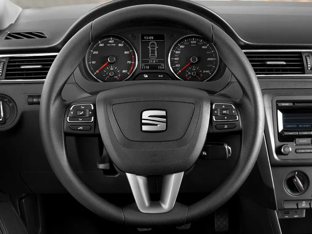 SEAT Toledo IV Лифтбек — сүрөт 9