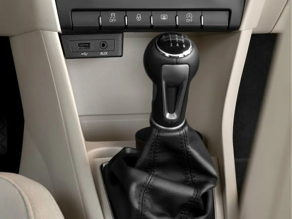SEAT Toledo IV Лифтбек — сүрөт 13