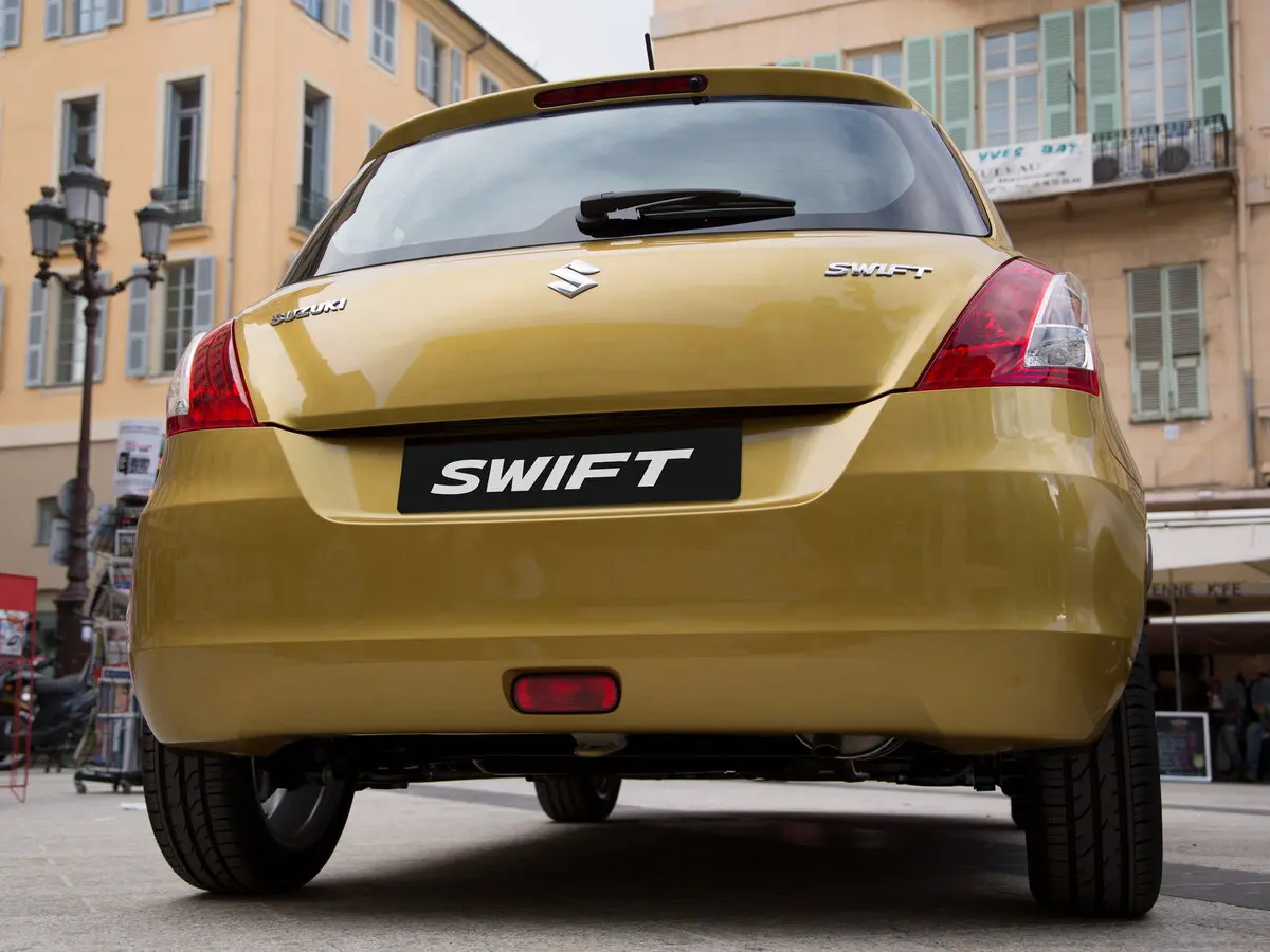 Suzuki Swift IV Рестайлинг Хэтчбек 5 дв. — photo 4