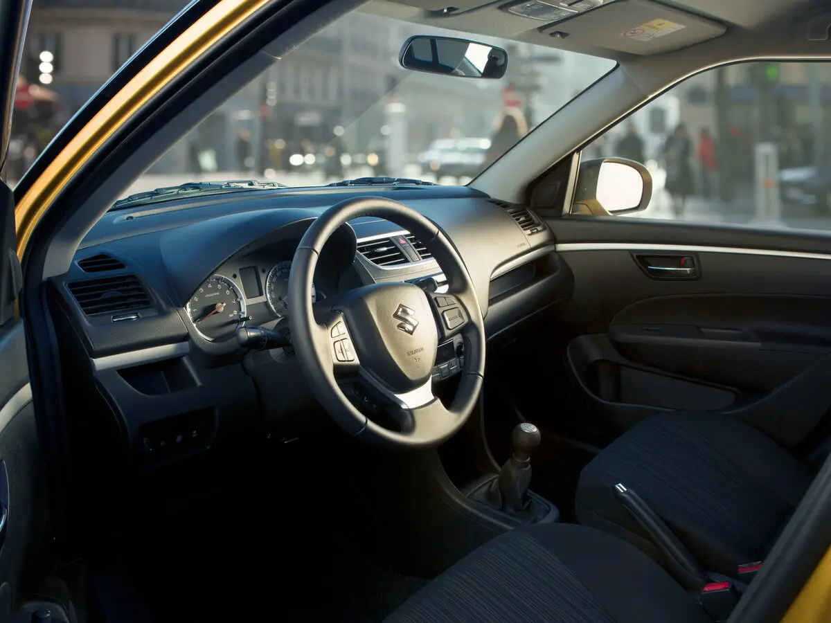 Suzuki Swift IV Рестайлинг Хэтчбек 5 дв. — photo 8